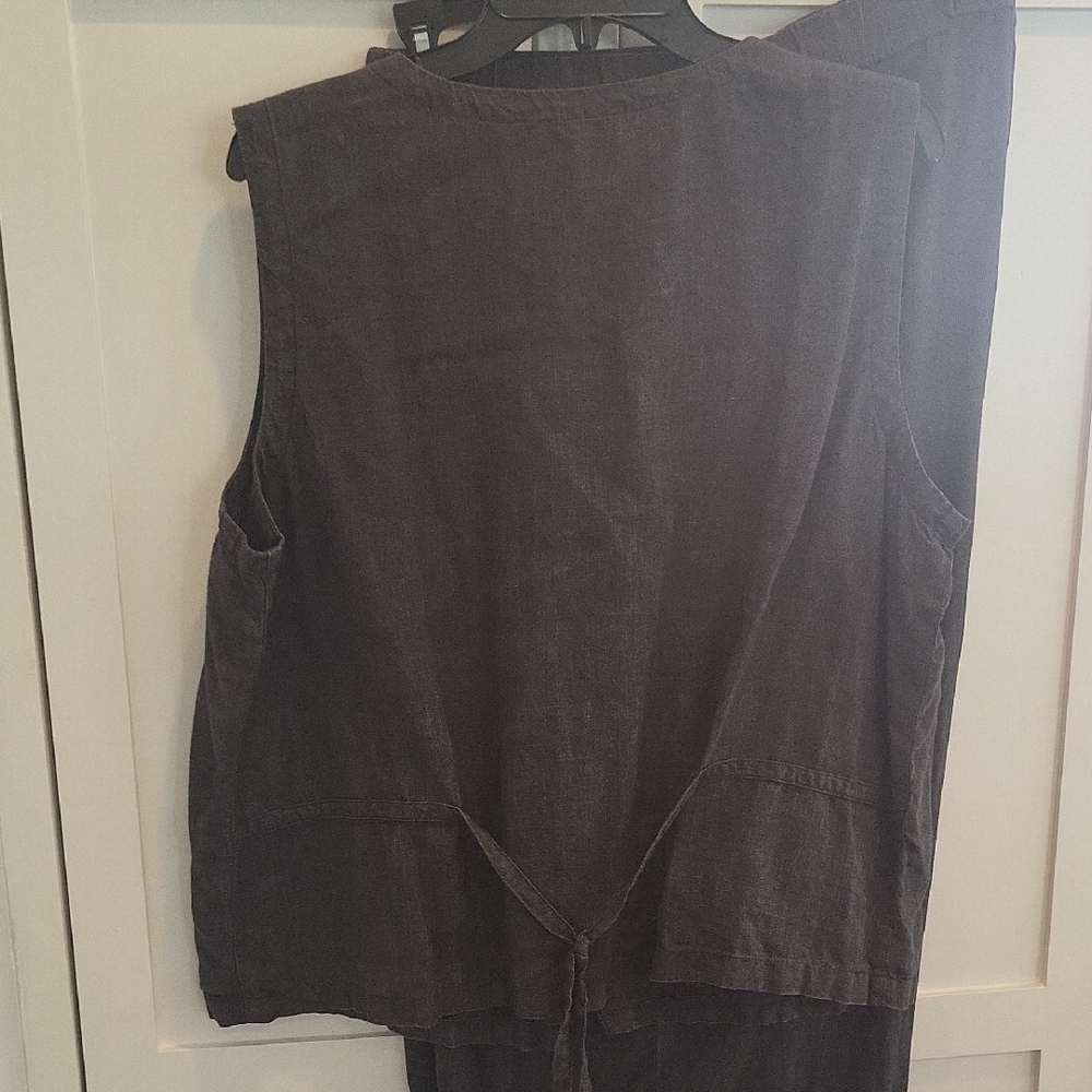Eileen Fisher Charcoal Linen Vest and Pants Set - Picture 4 of 14